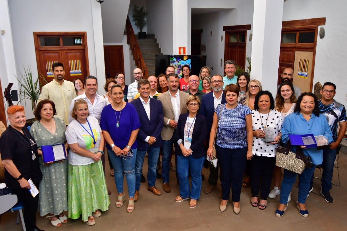 Las tradiciones de Gran Canaria protagonizan el III Concurso de Escaparates de la Zona Comercial Abierta de Vecindario