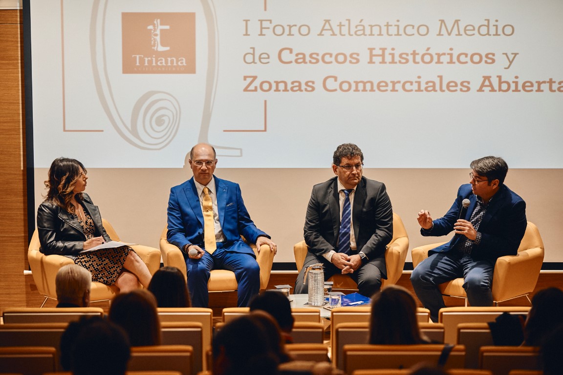 I Foro Atlántico Medio de Cascos Históricos y Zonas Comerciales Abiertas en Triana