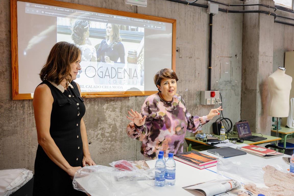 El Cabildo y ACME imparten unas jornadas técnicas al profesorado de moda del IES La Minilla