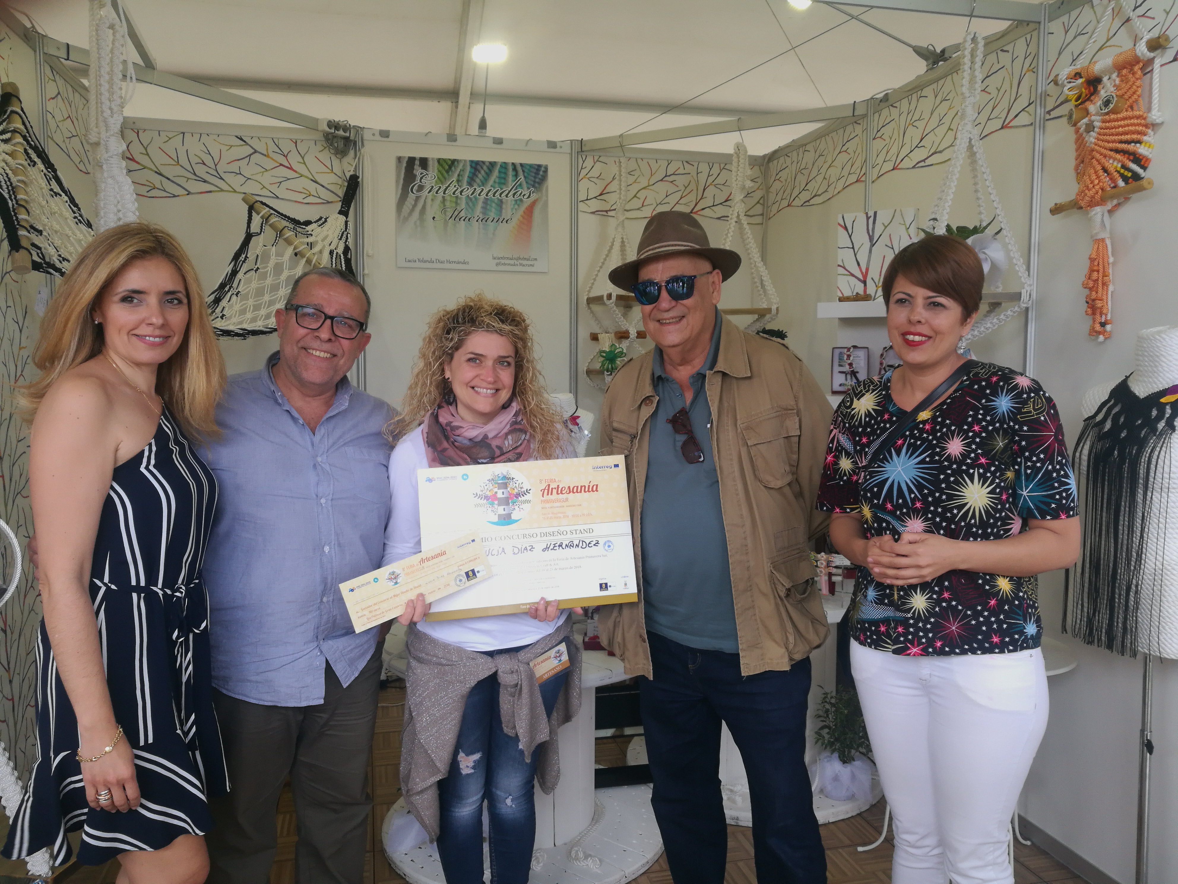 La artesana de macramé Lucía Díaz gana el premio al mejor diseño de stand en la Feria Primavera Sur del Cabildo La artesana de macramé Lucía Díaz gana el premio al mejor diseño de stand en la Feria Primavera Sur del Cabildo